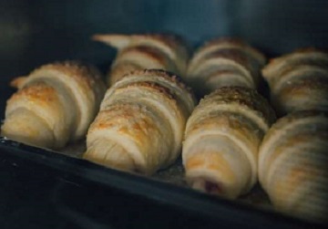 Cornetti alla marmellata fatti in casa
