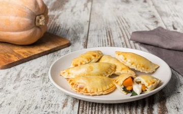 Empanadas al forno con zucca e bietole