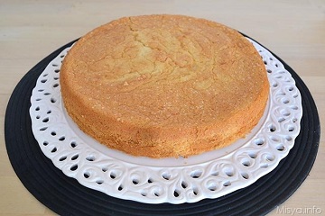 Torta di albumi e limone